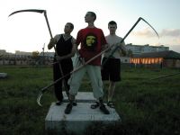 Мертвые с косами стоят и тишинааа...